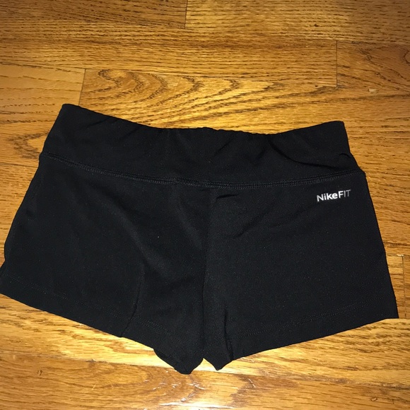 Nike FIT DRY Athletic Shorts - Picture 2 of 3